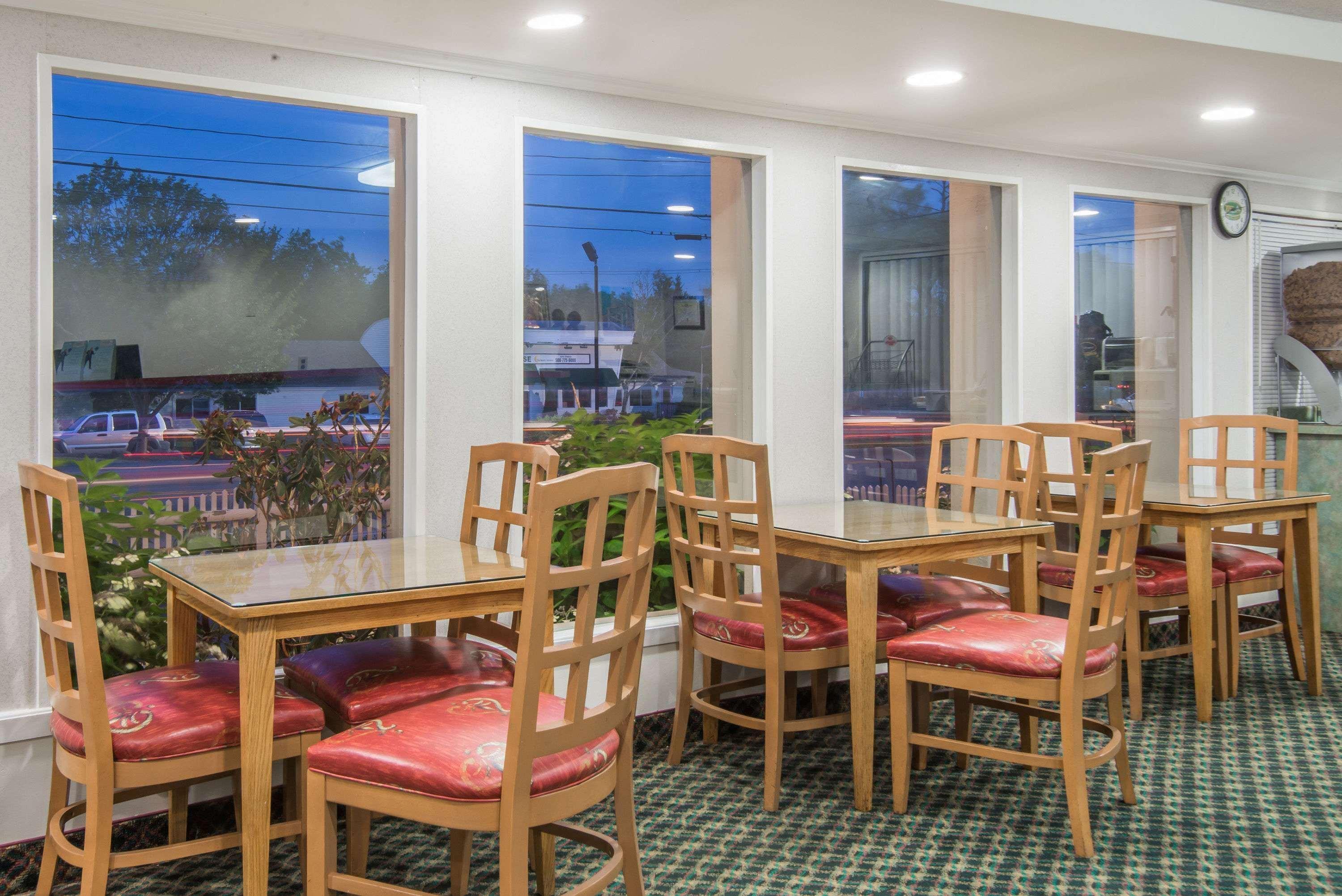 Relax Inn Cape Cod West Yarmouth Hyannis Buitenkant foto